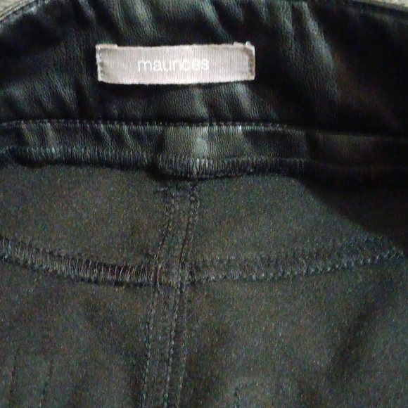 🤠Maurices Faux Leather Pants 4 Regular Like New - Picture 3 of 7